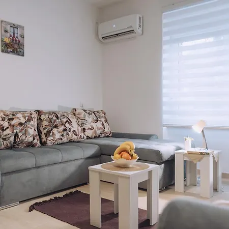 Relax - * Ada